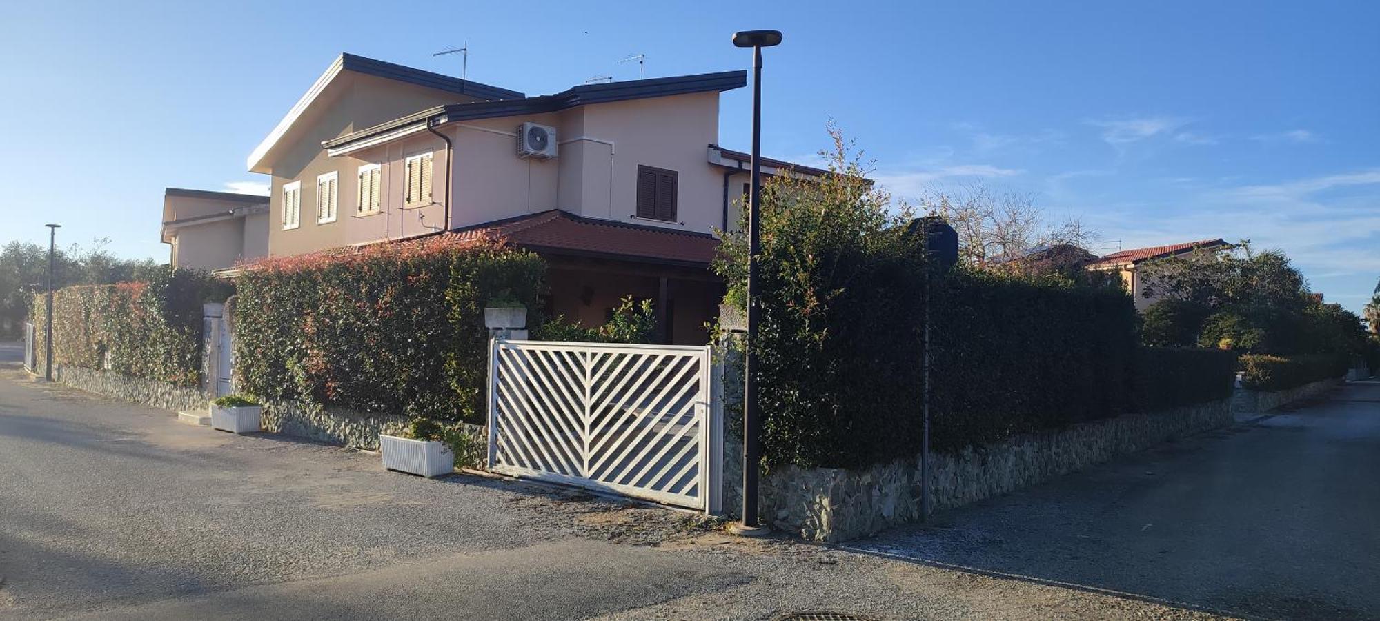 Villetta Aurora Villaggio Porto Ada A 2 Passi Dal Mare Πίτσο Εξωτερικό φωτογραφία